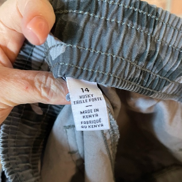 Children's Place Gray Camo Shorts Husky Fit - Picture 5 of 7